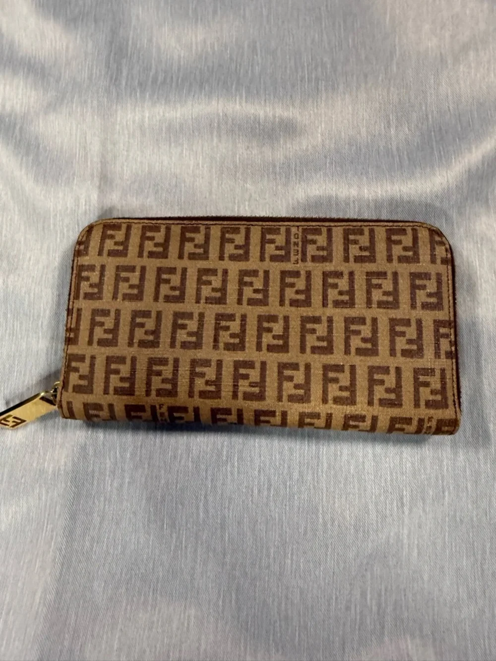 Fendi Brown Monogram Zip Wallet with Gold-Tone Logo Pull - Picture 4 of 6
